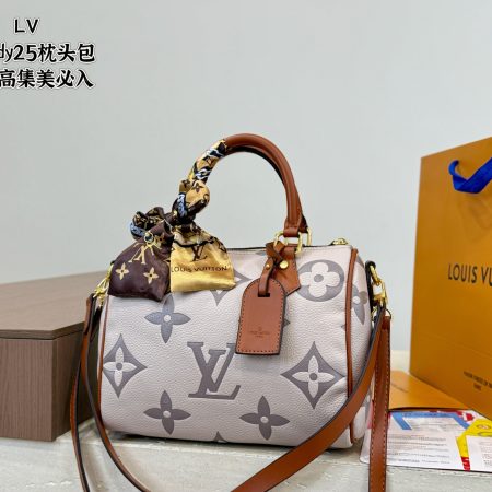 LV Speedy Soft 25 Pillow Case - Image 3