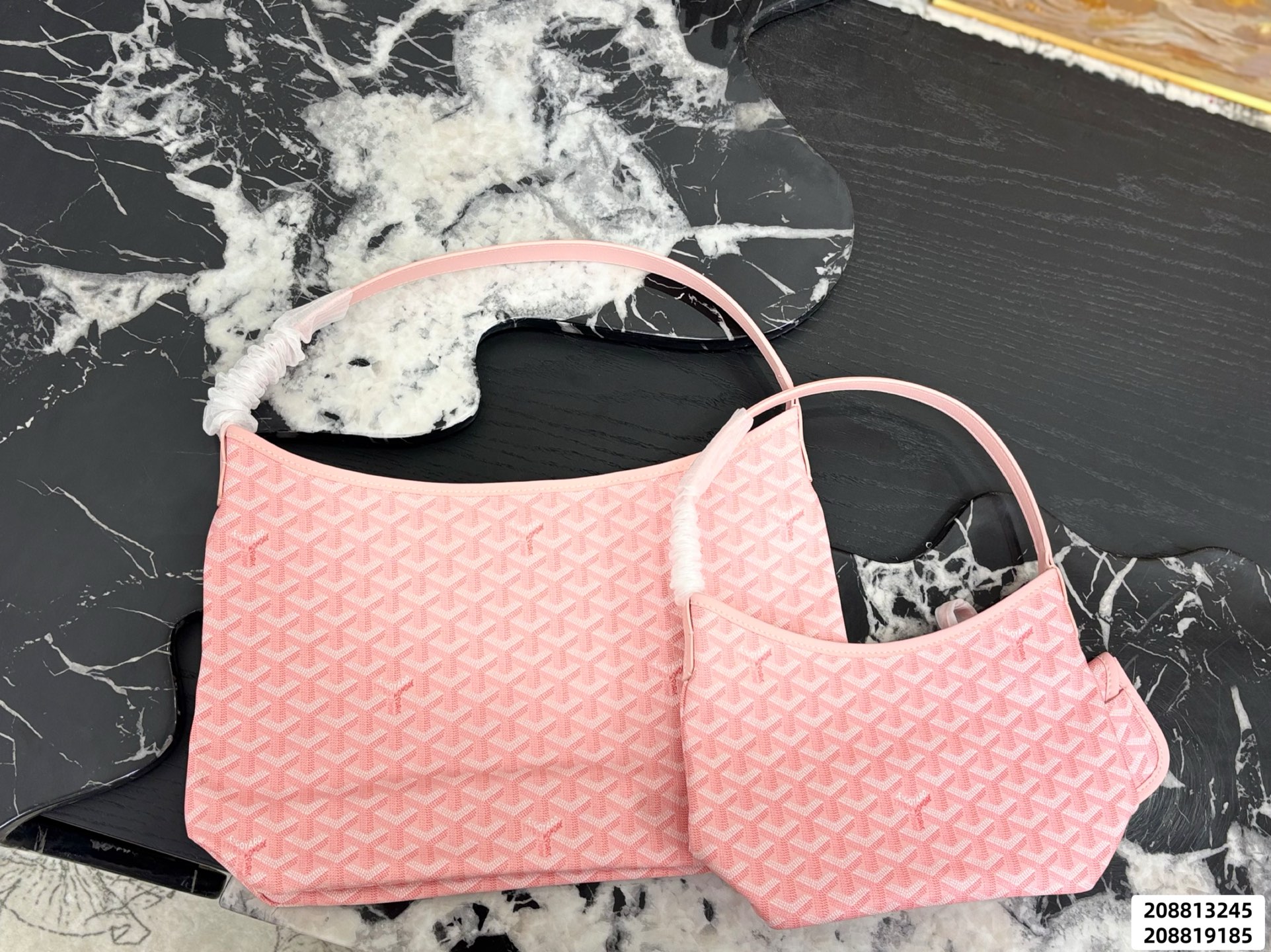 Goyard Hobo Shoulder Bag - Image 5