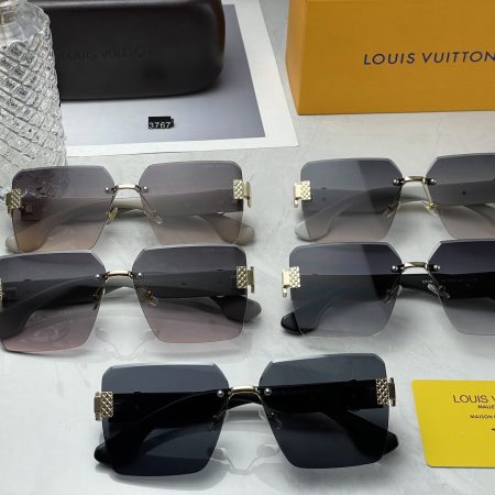 LV Fashionable Sunglasses - Image 1