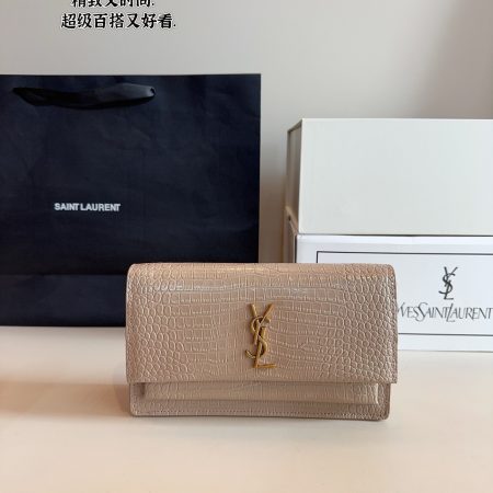 Saint Laurent LouLou Envelope Bag - Image 4