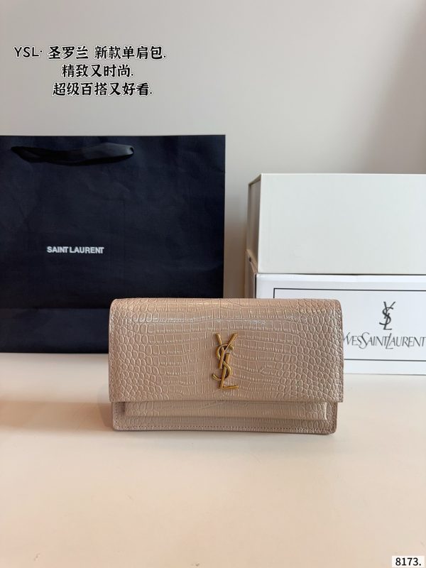 Saint Laurent LouLou Envelope Bag