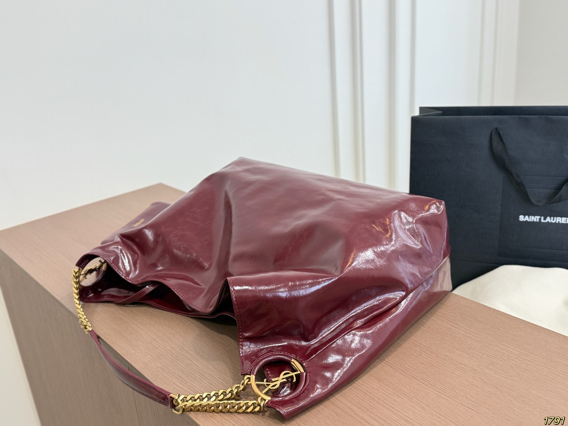 YSL Chain Shoulder Bag - Image 9