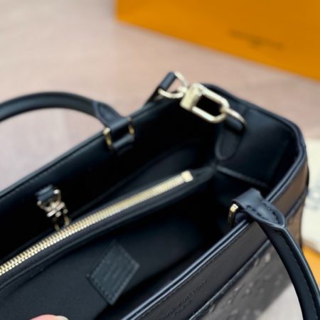 LV  Bag - Image 6