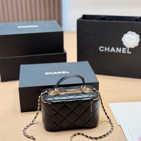 Chanel Long Vanity With Chain Bag - Image 13