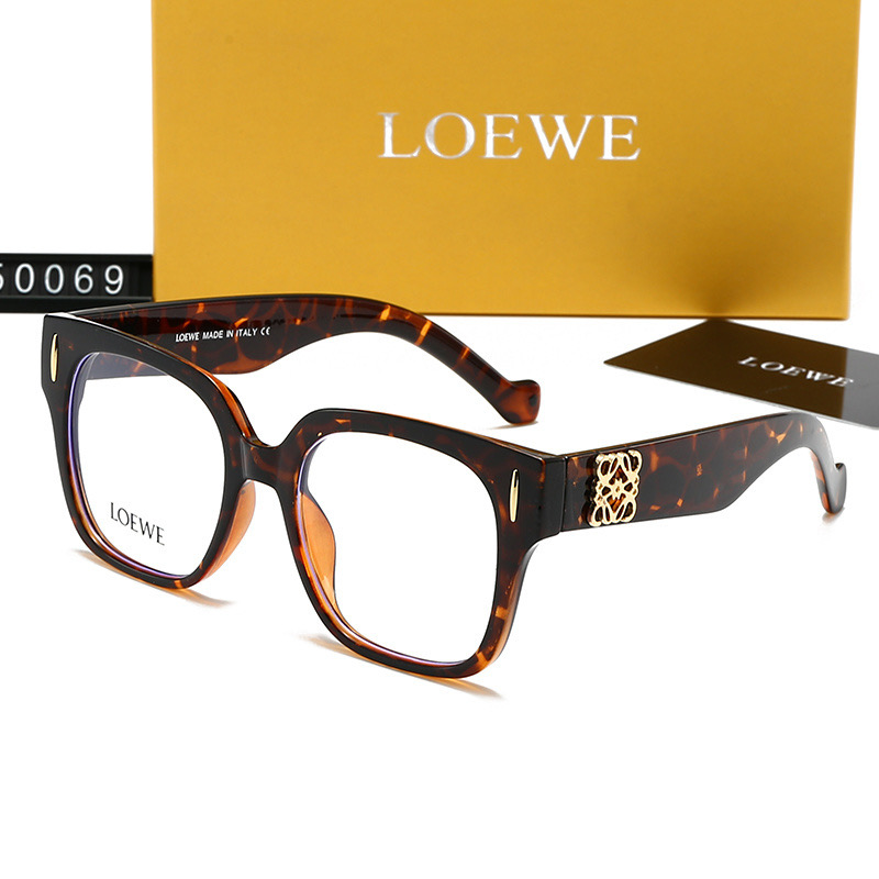 LOEWE Fashionable Sunglasses - Image 5