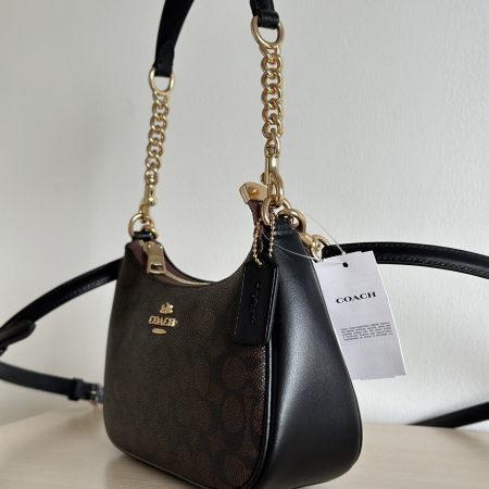 Coach Teri Shoulder Bag - Image 4