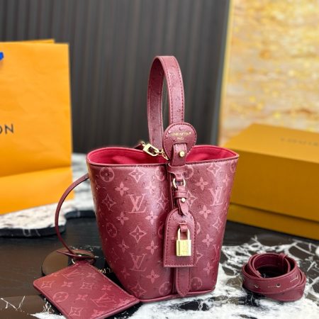 LV AII IN BB25ss Bucket Bag - Image 4