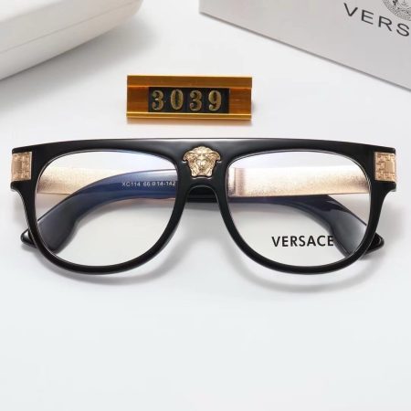 Versace Fashionable Sunglasses - Image 5