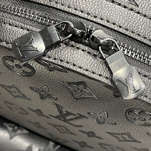LV Monogram Discovery Backpack M46553