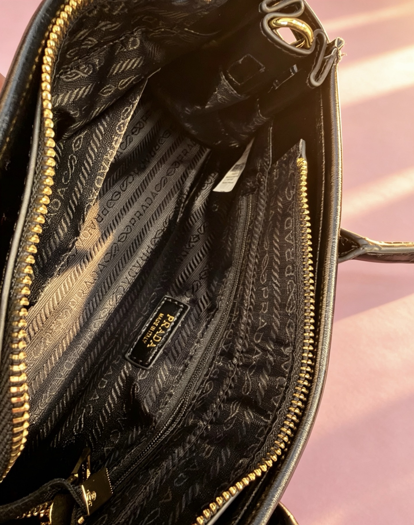 Prada Bonny Medium Handbag - Image 8