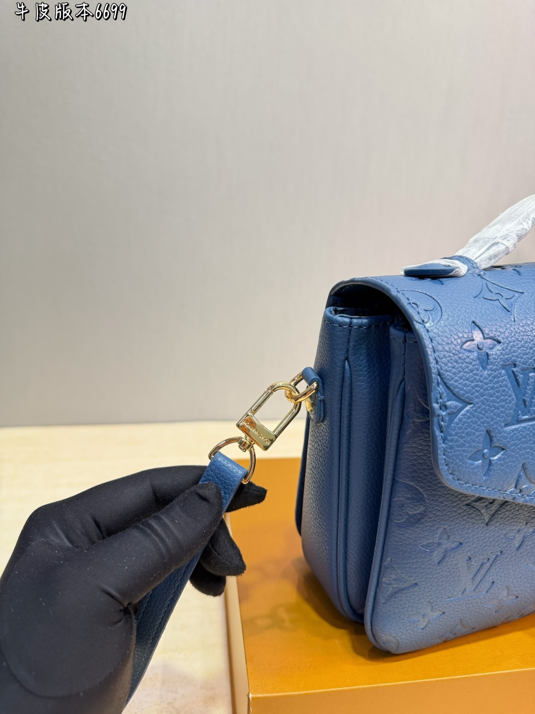LV Pochette Metis Monogram Empreinte Bag - Image 9