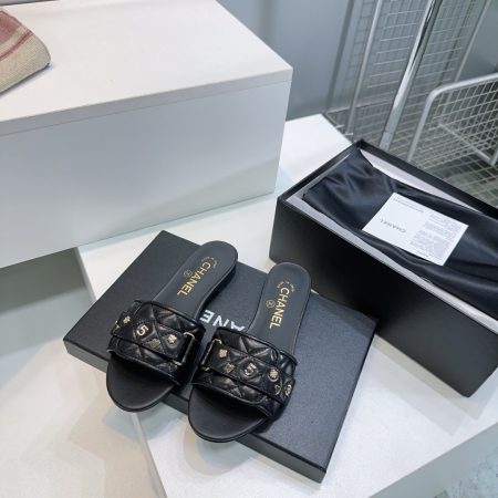 Chanel various elements rivet slippers - Image 2