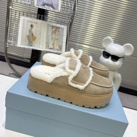Prada shearlina-lined Suede Mules