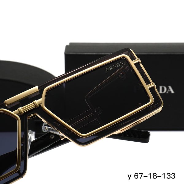 Prada Fashionable Sunglasses