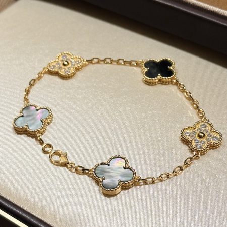 Van Cleef & Arpels VCA Laser Bracelet - Image 3