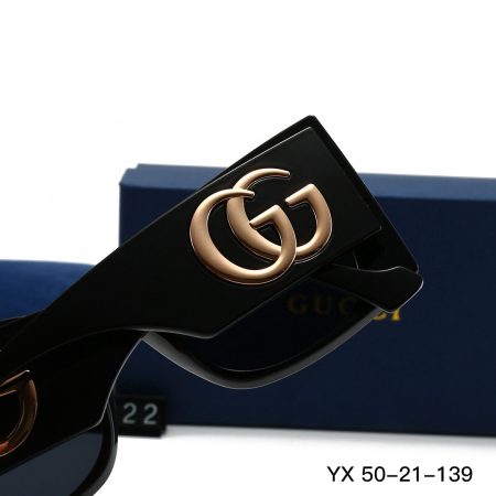 Gucci Fashionable Sunglasses - Image 7