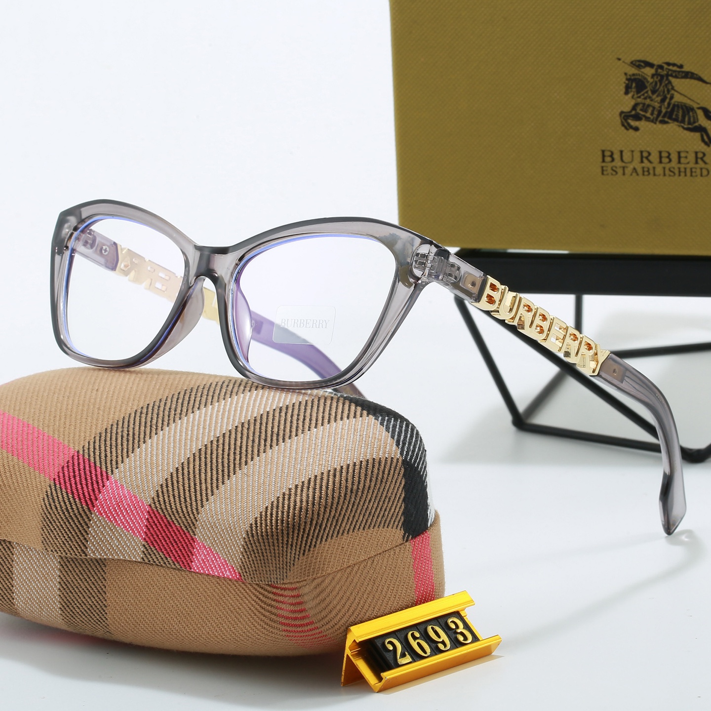 Burberry Fashionable Sunglasses - Image 3