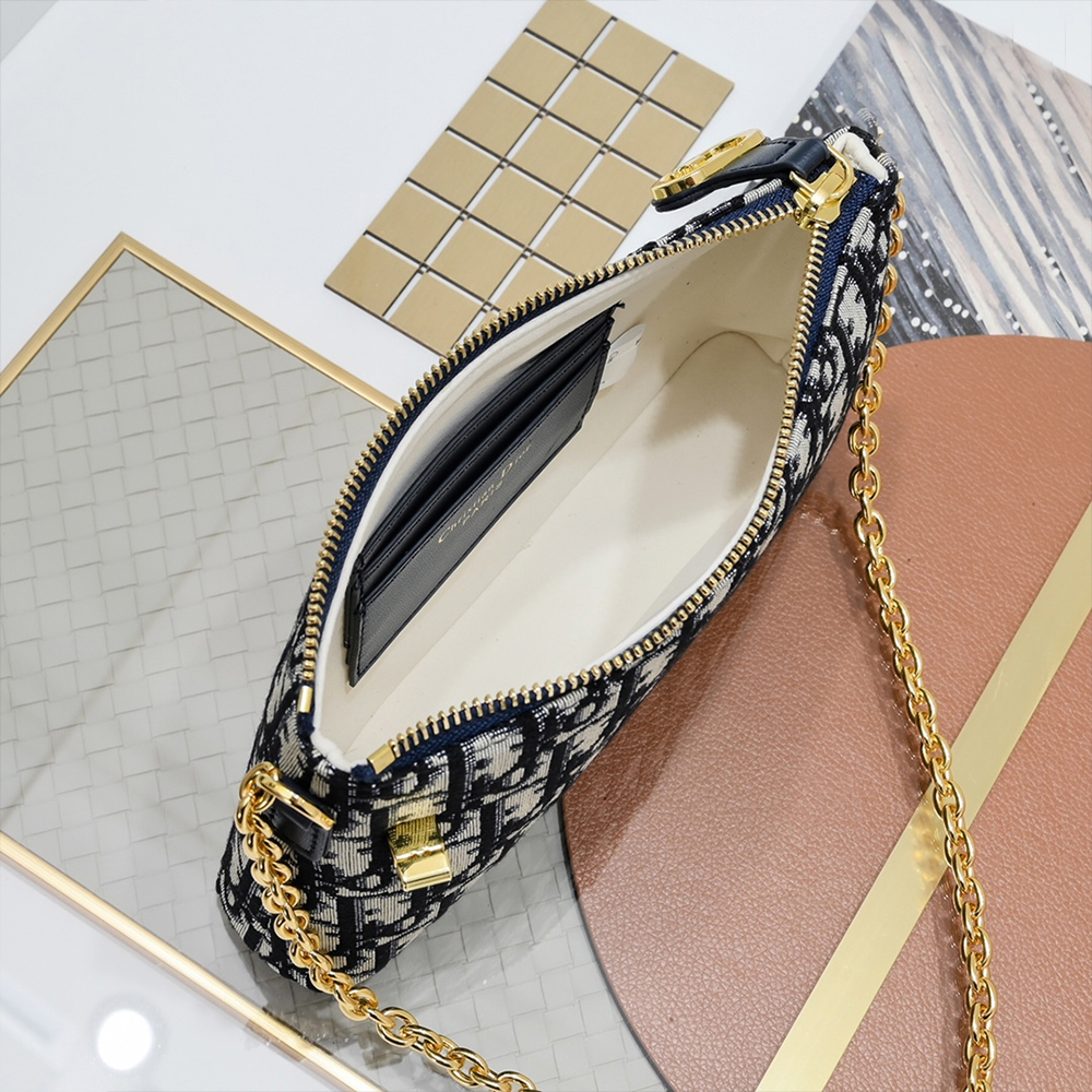 Dior 30 Montaigne Dior Misi Mini Chain Bag - Image 3
