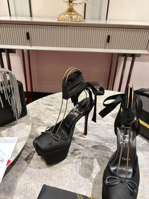 Christian Louboutin Cassia Lace Up Alta High Heels