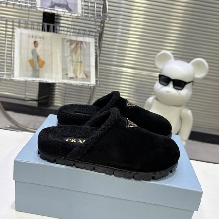 Prada shearlina-lined Suede Mules