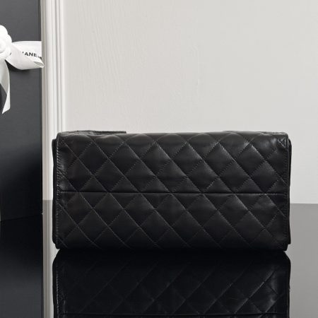 Chanel 25 Large Hobo Handbag - Image 4