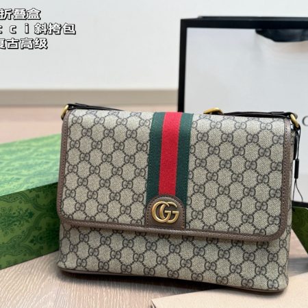 Gucci Crossbody Bag - Image 3