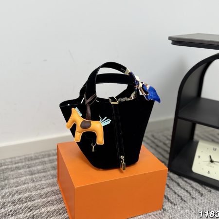 Hermès Basket Bag - Image 5