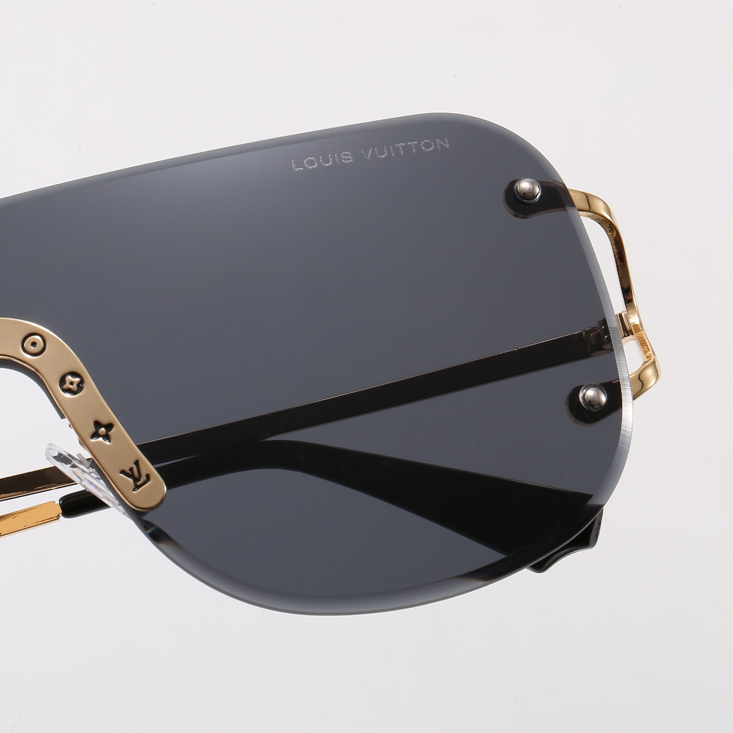 LV Fashionable Sunglasses - Image 9