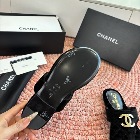 Chanel CC Logo Thong Sandals - Image 15
