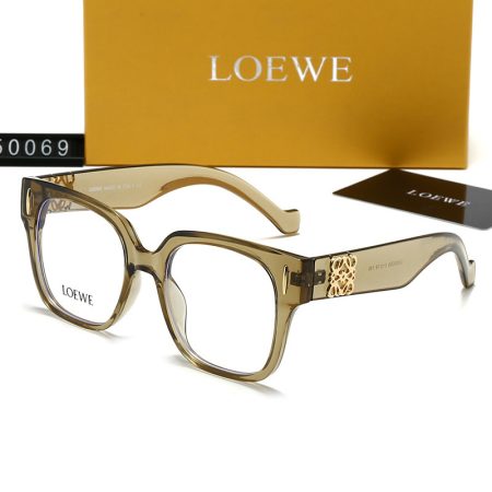 LOEWE Fashionable Sunglasses - Image 3