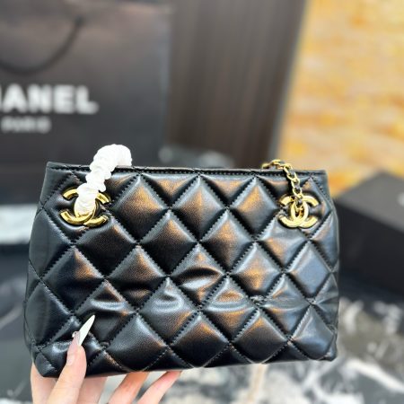 Chanel Classic Quilted Bag - Image 4