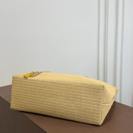 Céline Straw Tote Bag - Image 4