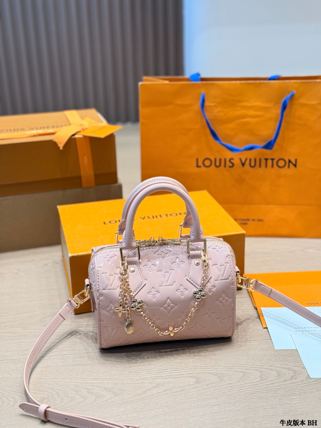 LV Speedy Bandoulière 20 Bag - Image 3