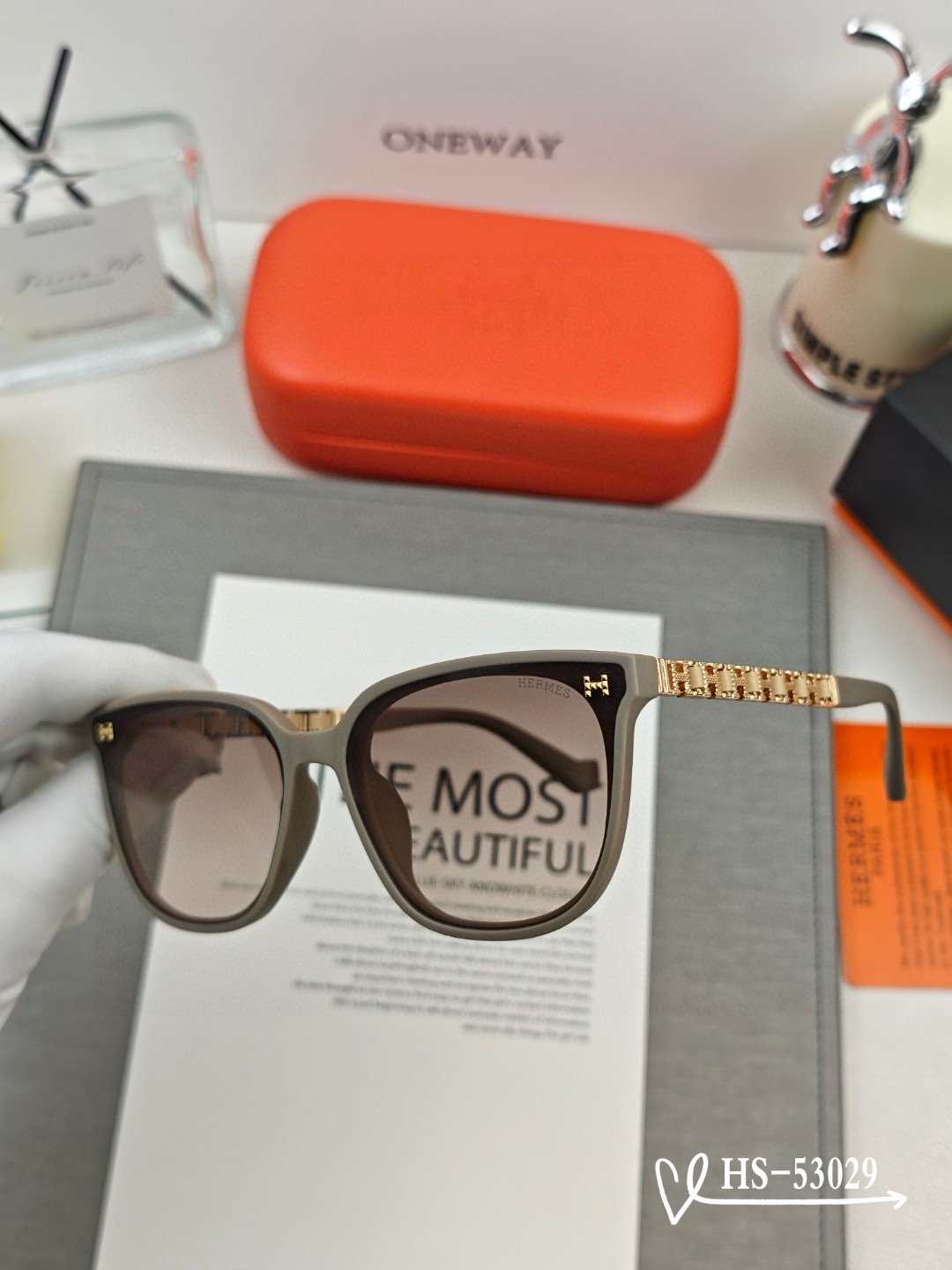 Hermes Polyresin Polarized Sunglasses - Image 2
