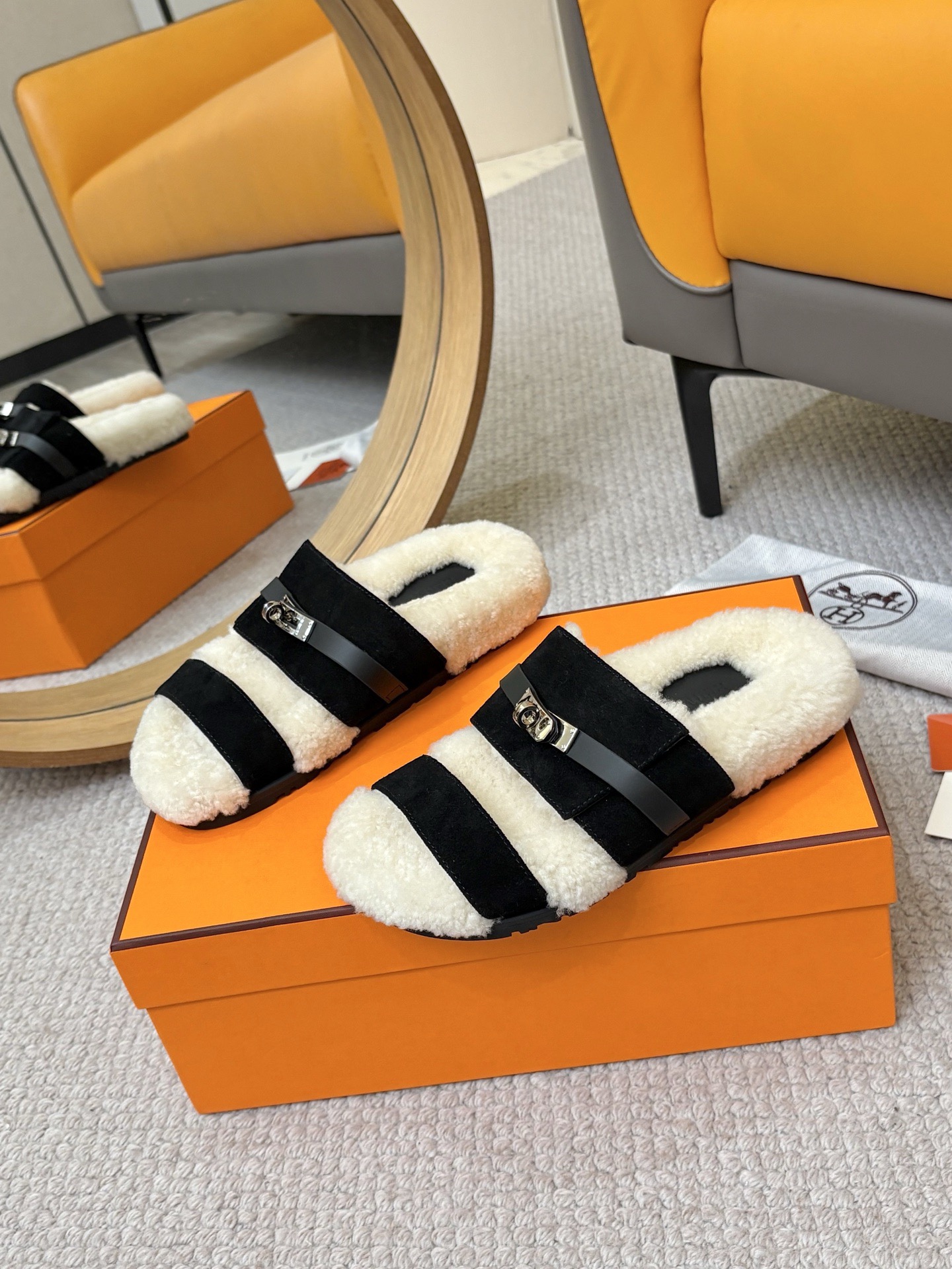 Hermès Furry Slippers - Image 1