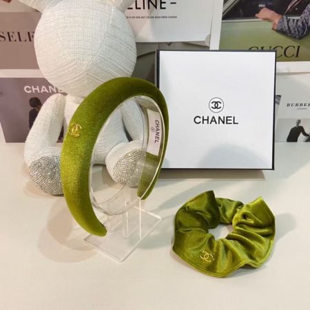 Chanel New Velvet Headband - Image 3