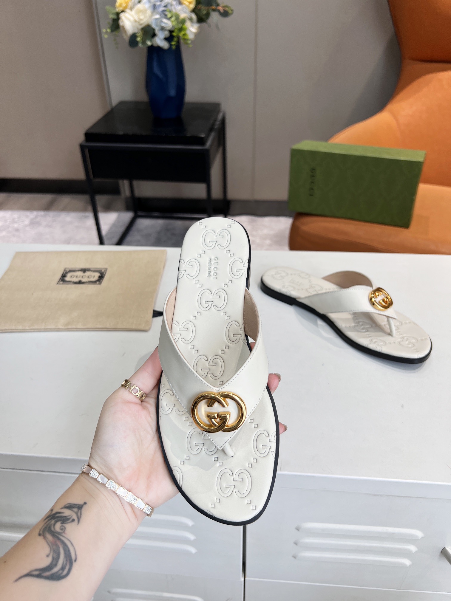 Gucci Interlocking G Thong Sandals - Image 3