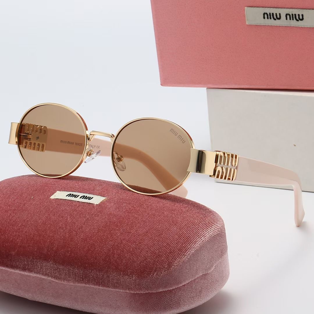Miu Miu Fashionable Sunglasses - Image 5