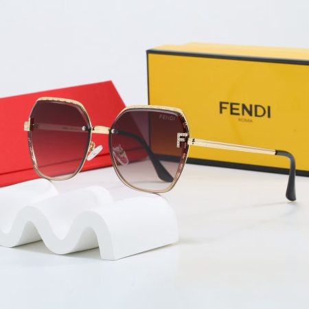 Fendi Fashionable Sunglasses - Image 4