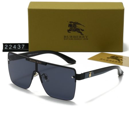 Burberry Fashionable Sunglasses - Image 2