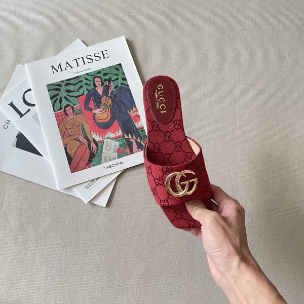 Gucci 26SS – Double G Wide-Toe Flat Sandals