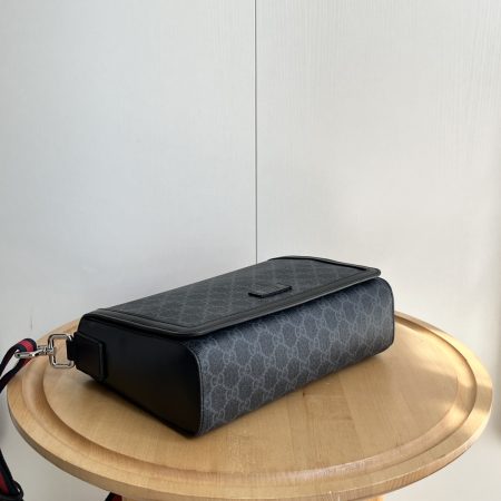 Gucci Supreme Canvas Bag - Image 4
