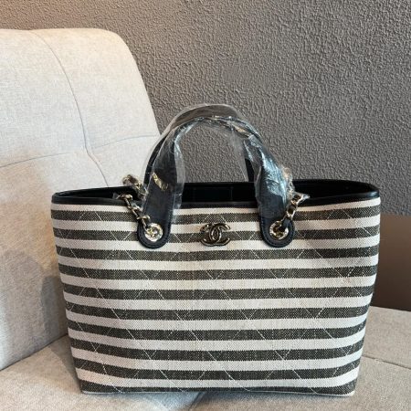 Chanel Deauville Tote Bag - Image 3