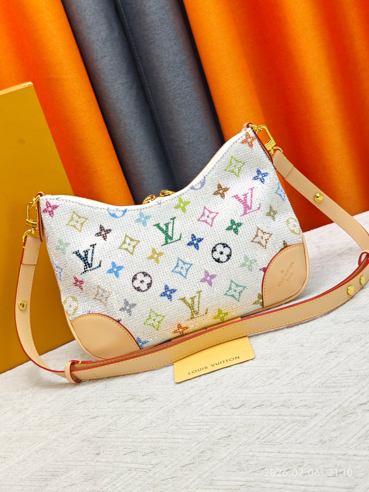 LVxTM Diane Bag - Image 2