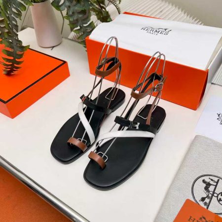 Hermès Thong Sandals - Image 7
