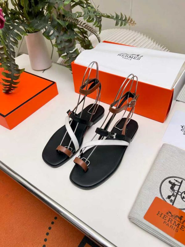 Hermès Thong Sandals