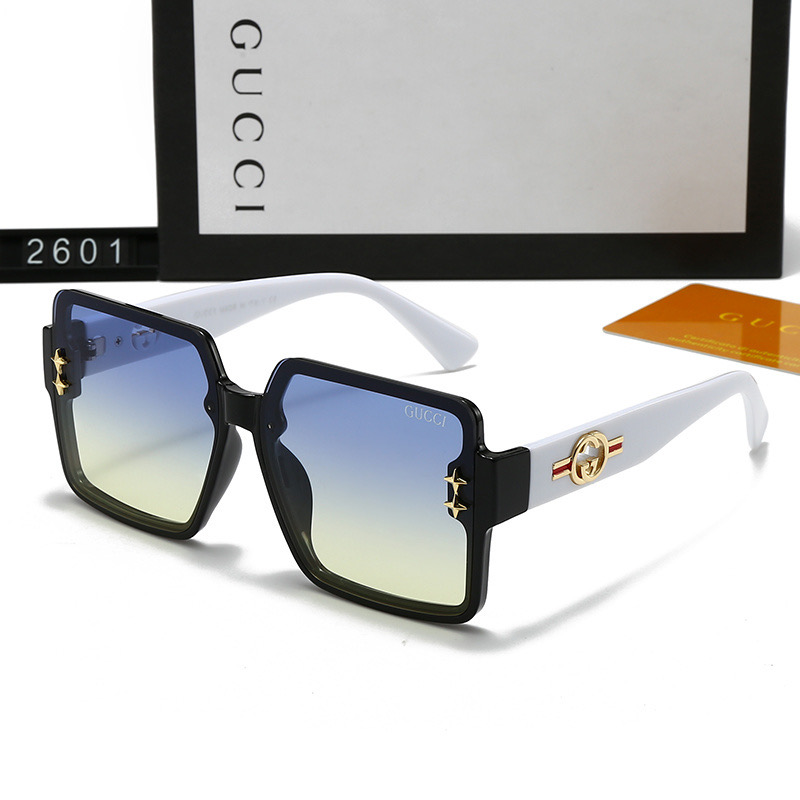 Gucci Fashionable Sunglasses - Image 3