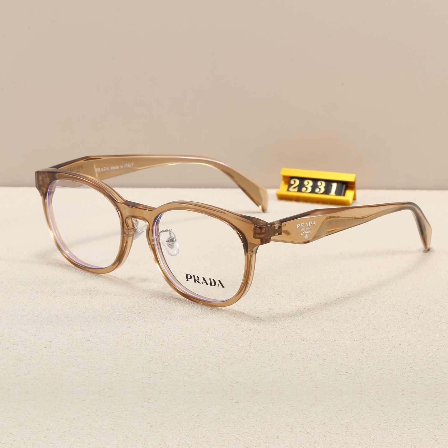 Prada Fashionable Sunglasses - Image 5