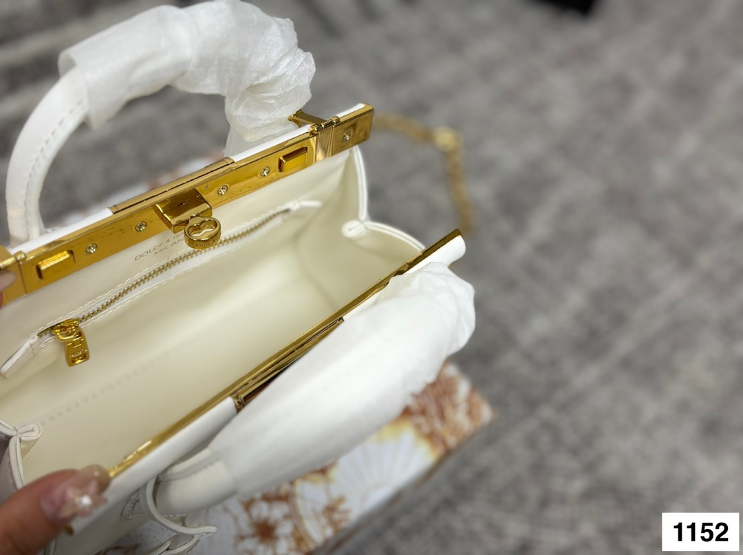 Dolce & Gabbana Bag - Image 11