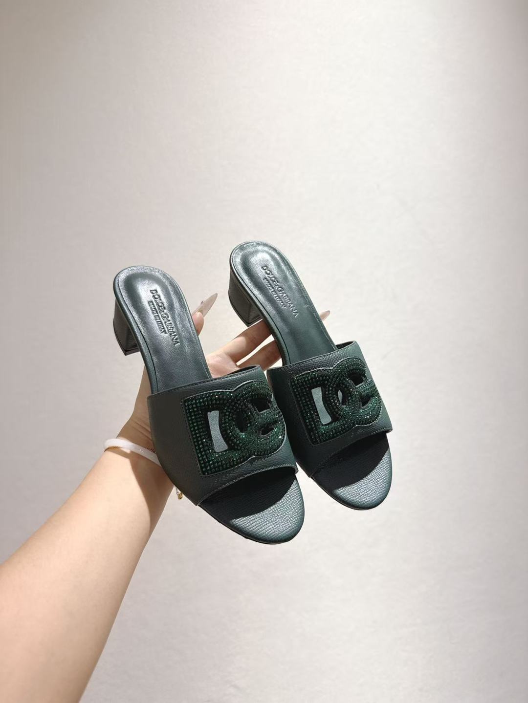 Dolce Gabbana  Chunky-Heel Sandals - Image 7